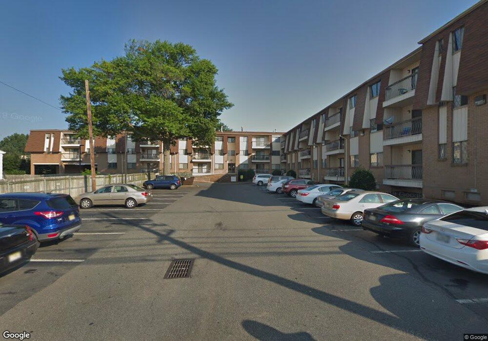 1150 W St George C10, Linden, NJ 07036 - photo 1