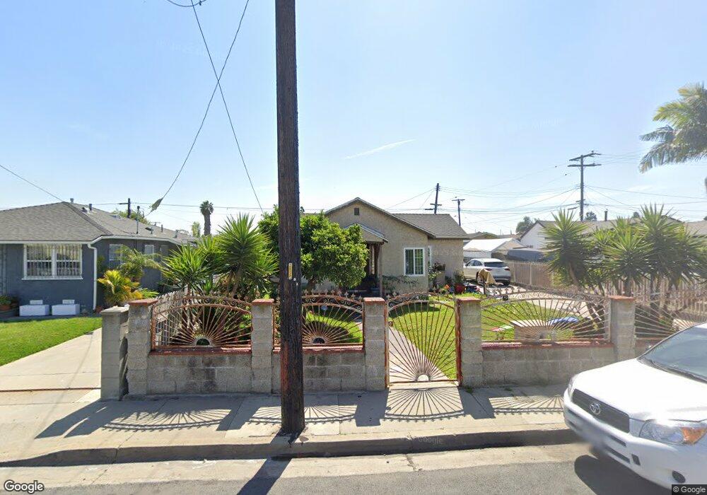 1020 W Arbutus St, Compton, CA 90220 - photo 1