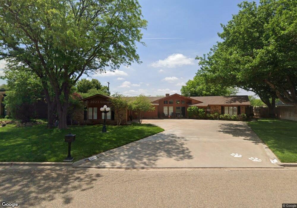 3405 Grandview St, Plainview, TX 79072 - photo 1