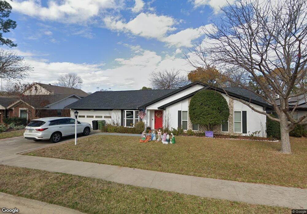 905 Brestol Ct E, Bedford, TX 76021 - photo 1