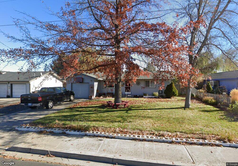 2320 SW 30th St, Redmond, OR 97756 - photo 1