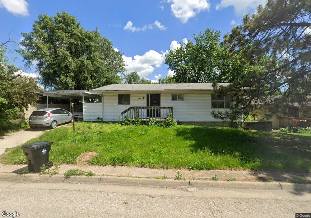 7024 SW Glencrest Dr, Topeka, KS 66619 - photo 1