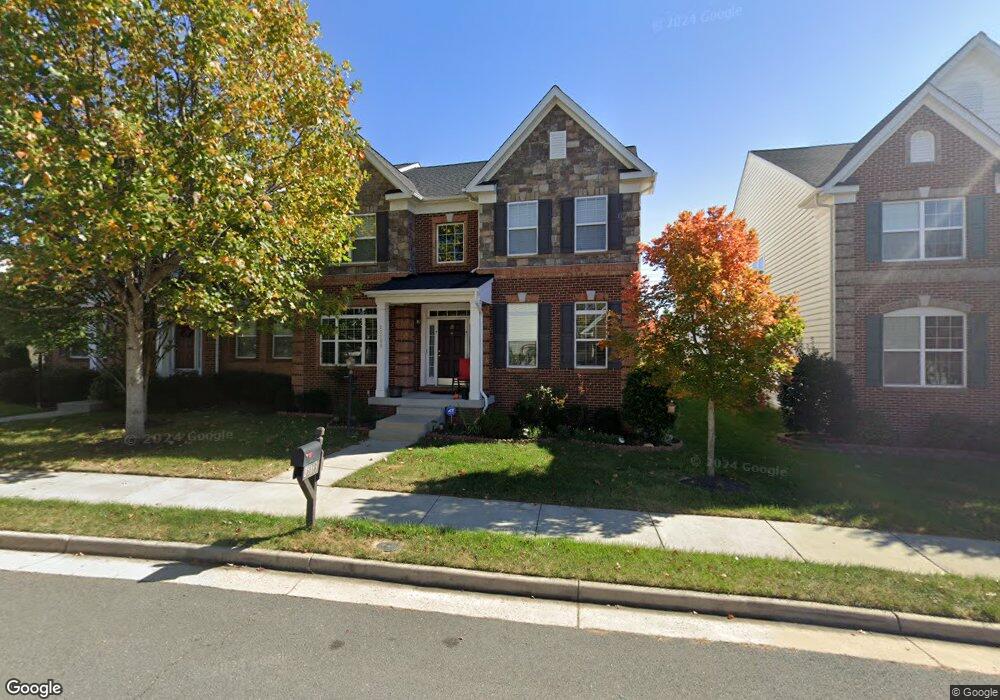 25198 Crested Wheat Dr, Aldie, VA 20105 - photo 1