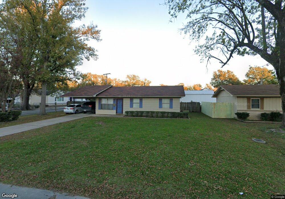 1101 S Maple St, Stuttgart, AR 72160 - photo 1