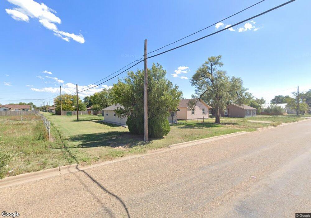 1017 Binkley Ave, Dumas, TX 79029 - photo 1