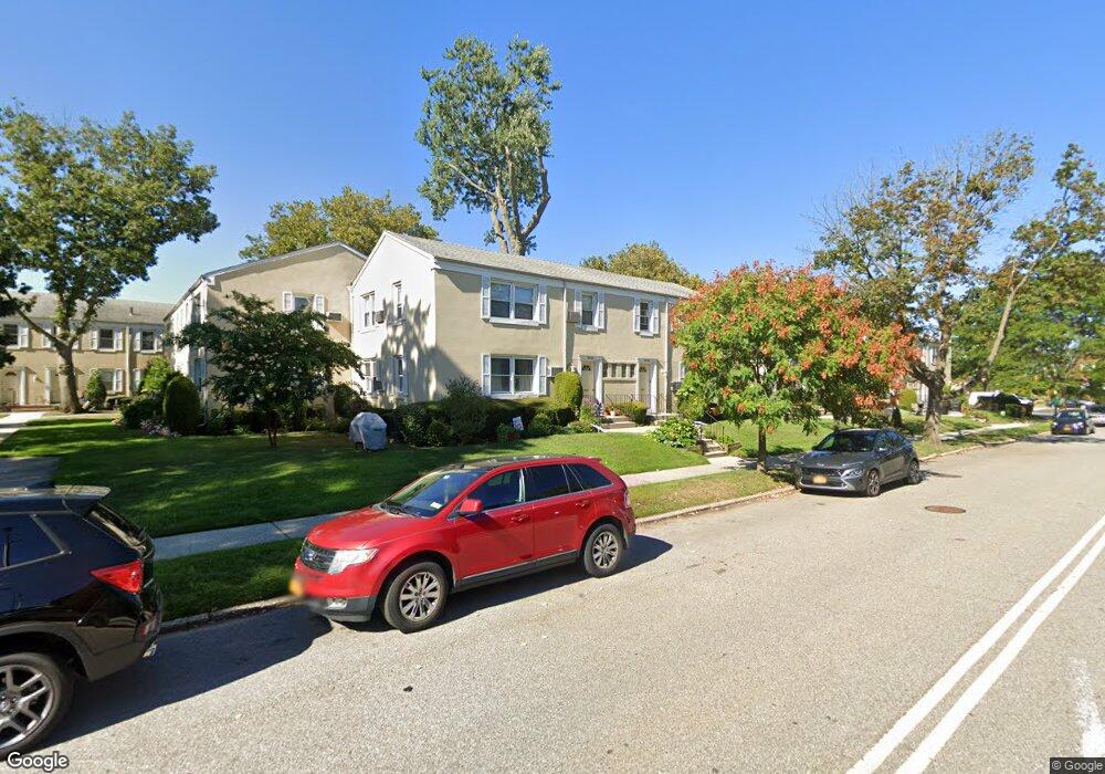 7136 Little Neck Pkwy unit 150B, Glen Oaks, NY 11004 - photo 1