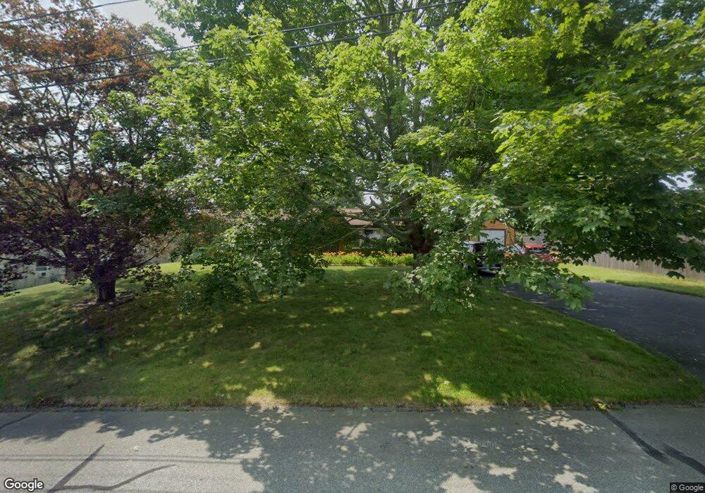 15 Sagamore Dr, South Dartmouth, MA 02748 - photo 1