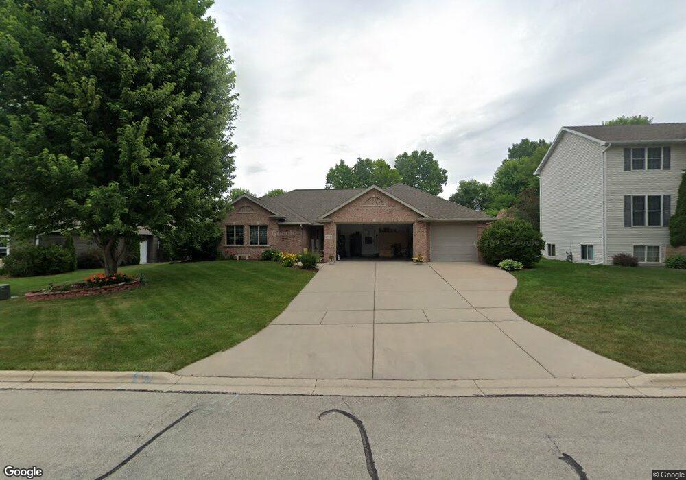 2424 Watson Cir, de Pere, WI 54115 - photo 1
