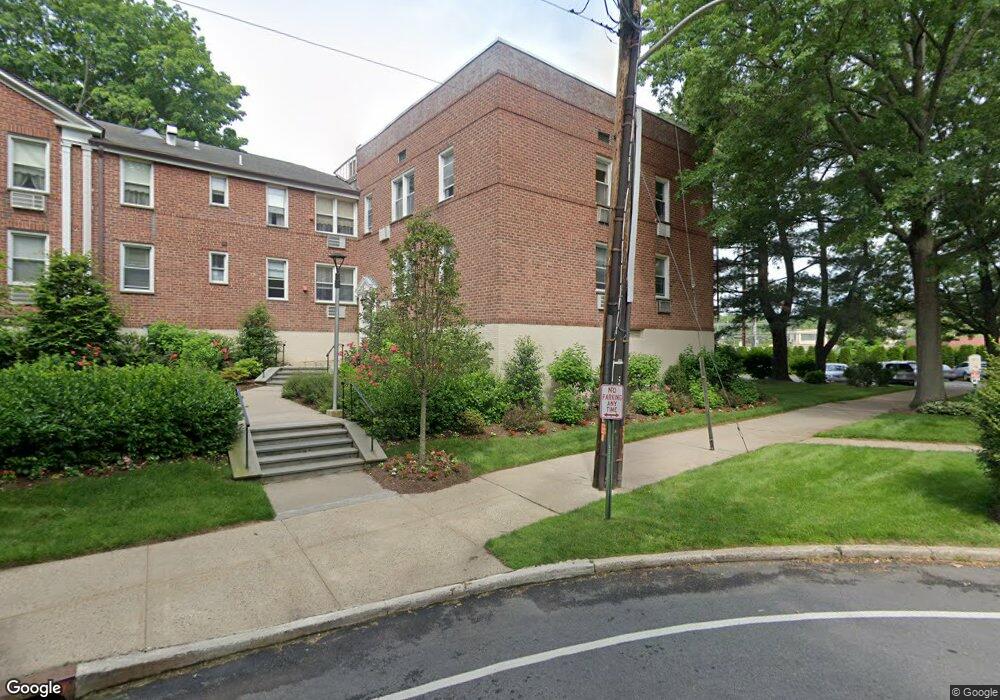 324 Palmer Terrace unit 1C, Mamaroneck, NY 10543 - photo 1