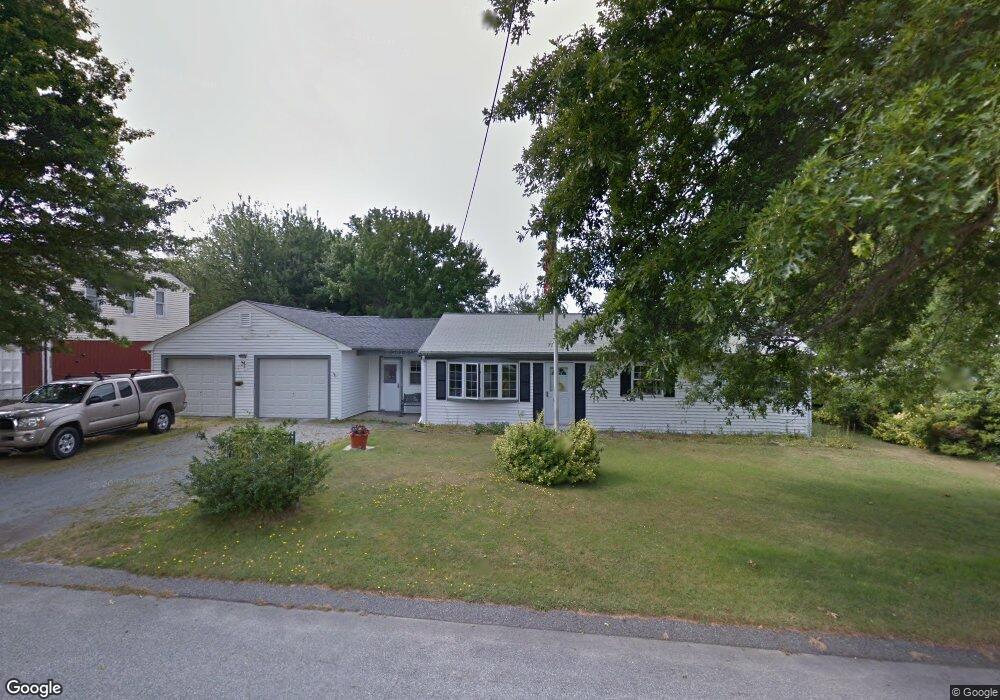 4 Hemlock St, Middletown, RI 02842 - photo 1