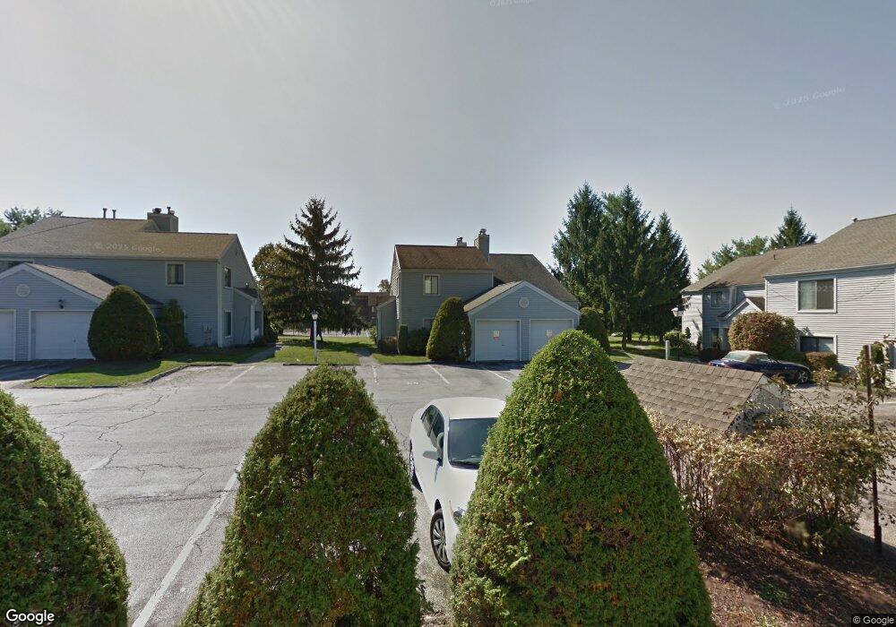 135 Club House View unit 135, Mohegan Lake, NY 10547 - photo 1