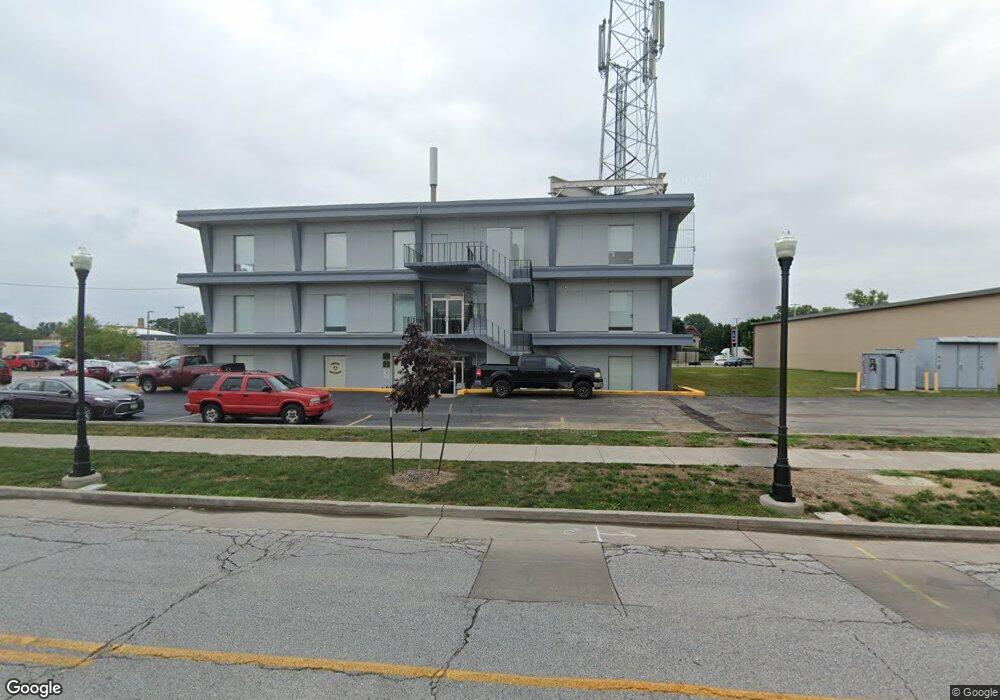 1706 N Brady St unit 207, Davenport, IA 52803 - photo 1