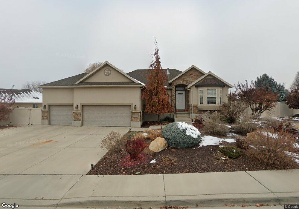 2221 Verona Cir, Pleasant Grove, UT 84062 - photo 1