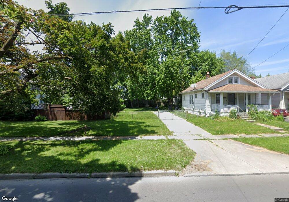 2052 Berdan Ave, Toledo, OH 43613 - photo 1