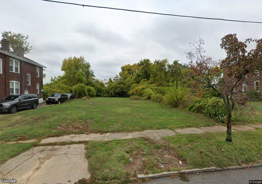 3923 N Euclid Ave, Saint Louis, MO 63115 - photo 1