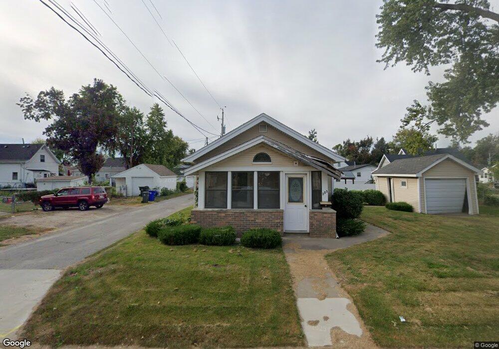 355 15th Ave SW, Cedar Rapids, IA 52404 - photo 1