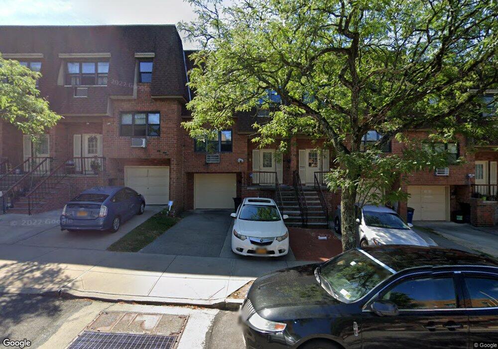 24050 69th Ave unit 1, Little Neck, NY 11362 - photo 1