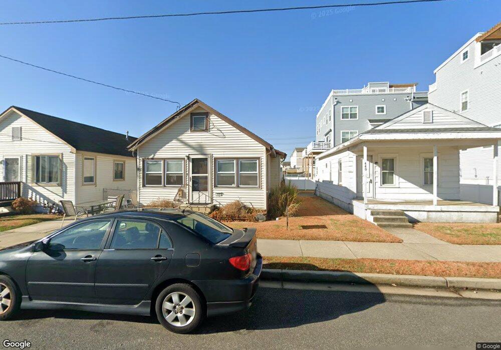 438 W Wildwood Ave, Wildwood, NJ 08260 - photo 1