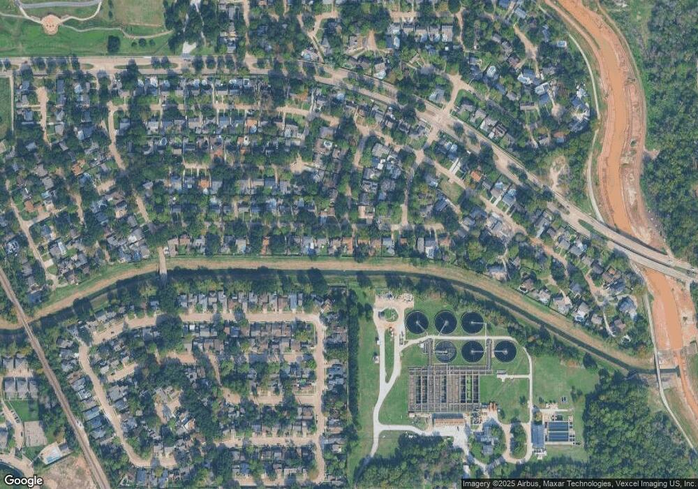 4943 Oak Shadows Dr, Houston, TX 77091 - photo 1