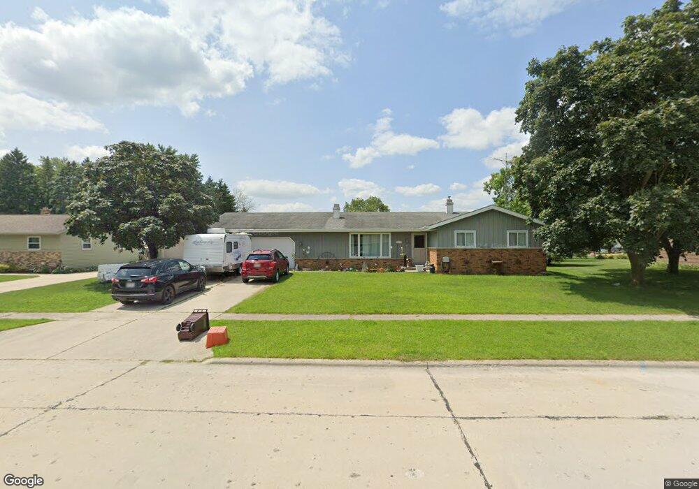 224 Harvest Ct, Manitowoc, WI 54220 - photo 1