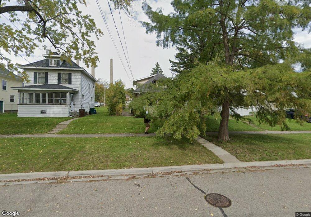 316 Smith Ave, Lansing, MI 48910 - photo 1