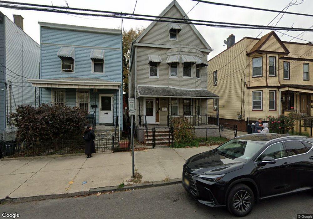 153 Bayview Ave, Jersey City, NJ 07305 - photo 1