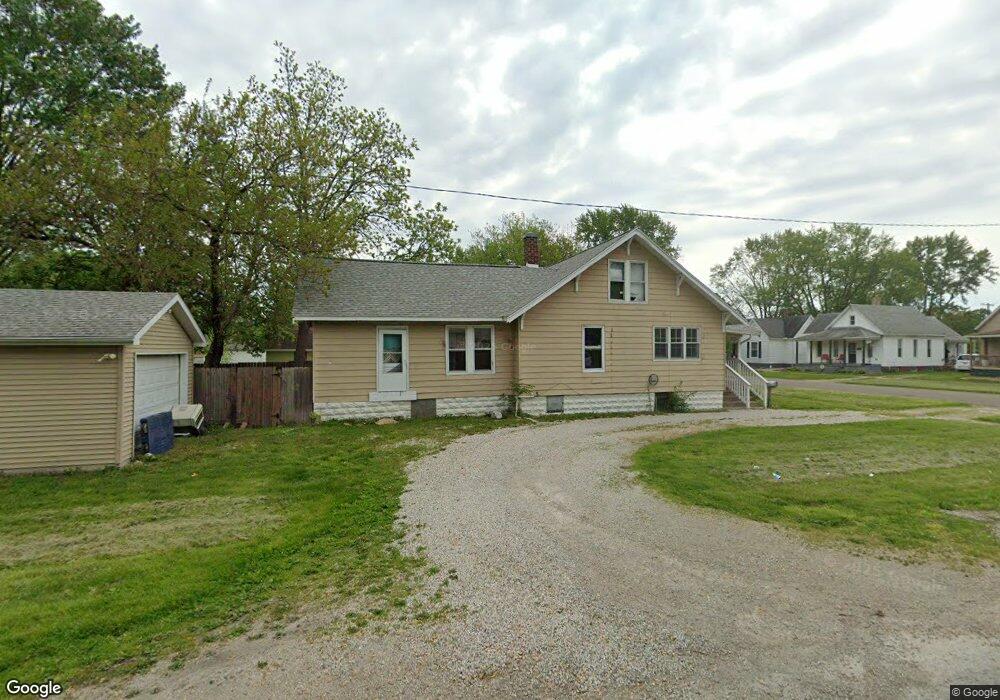 2420 Shelby Ave, Mattoon, IL 61938 - photo 1