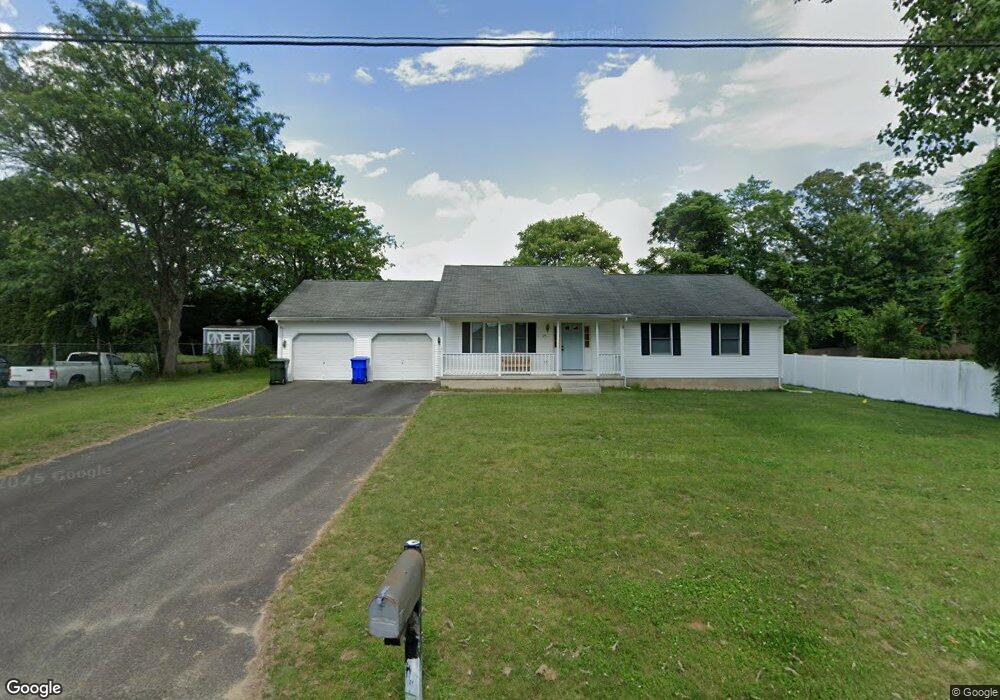 115 Squire Ln, Springfield, MA 01118 - photo 1