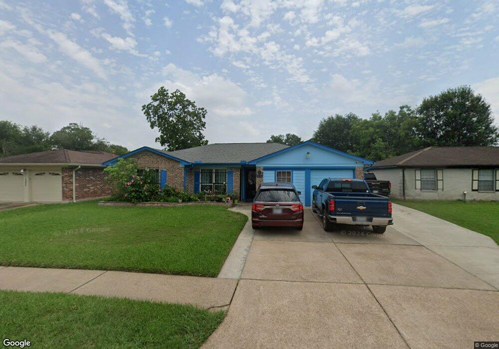 1327 Hidden Valley Dr, Houston, TX 77088 - photo 1