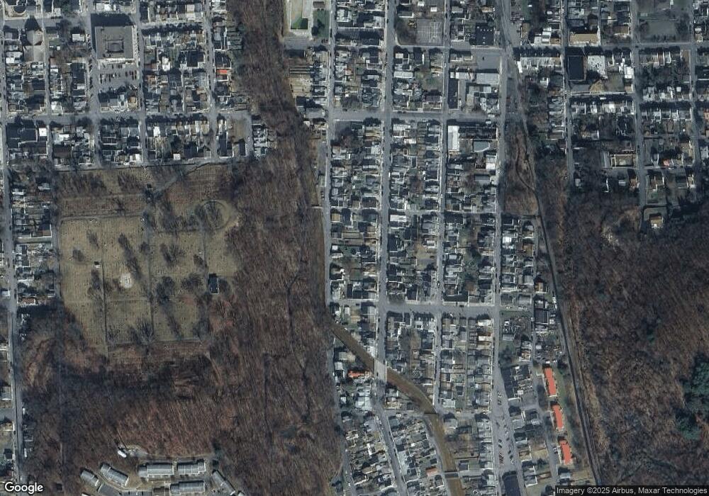 122 S Shamokin St, Shamokin, PA 17872 - photo 1