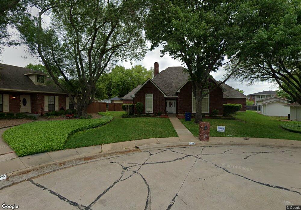 1504 Williamsburg Ct, Ennis, TX 75119 - photo 1