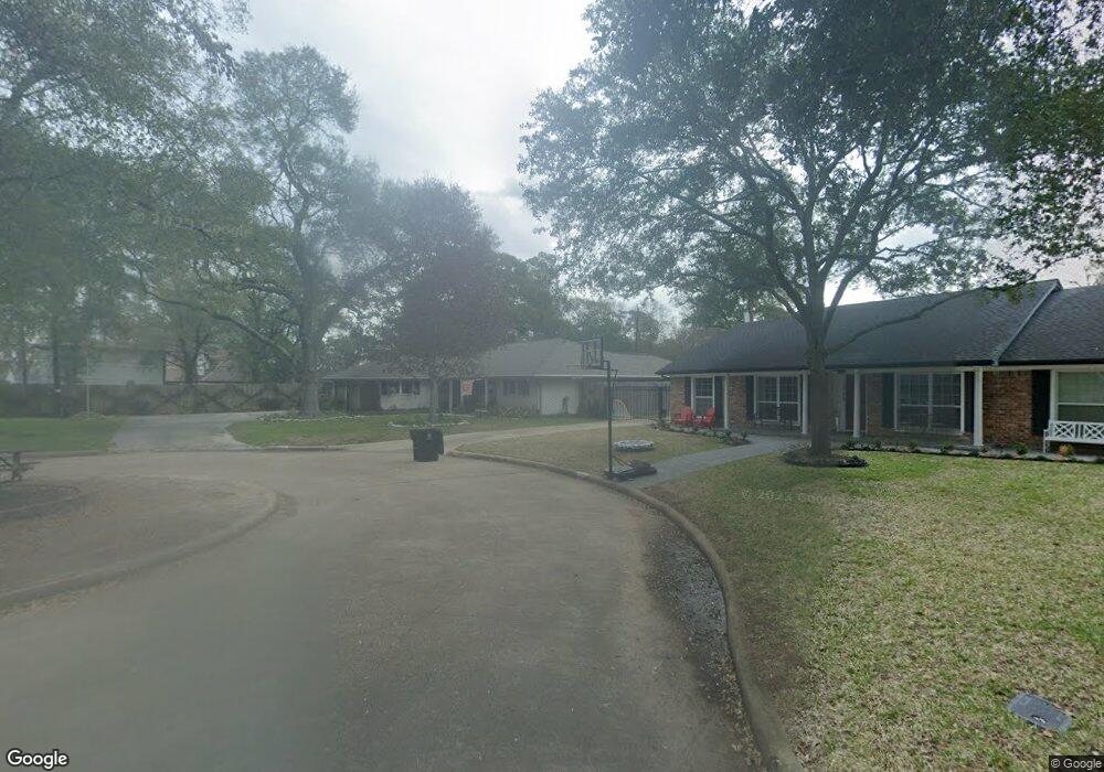 5018 Hollow Bend Ct, Houston, TX 77018 - photo 1