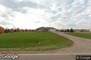 2753 Garfield Ave, Hull, IA 51239