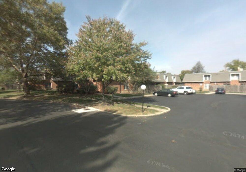 1504 Lafayette Dr unit 1504B, Columbus, OH 43220 - photo 1