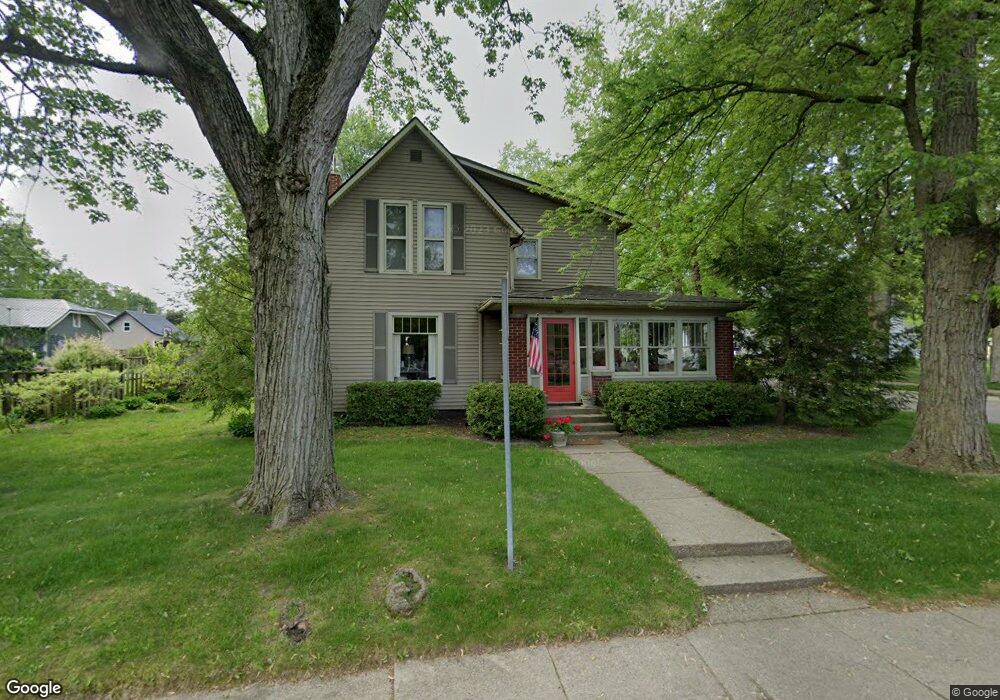 655 W Walnut St, Nappanee, IN 46550 - photo 1