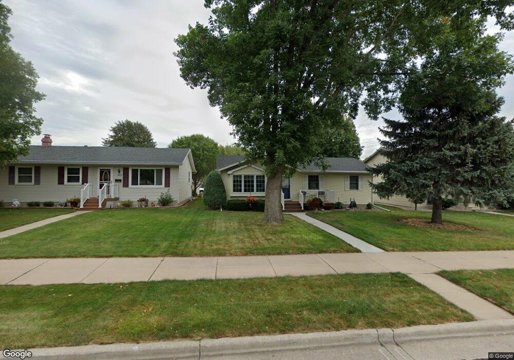 1620 N Franklin St, New Ulm, MN 56073 - photo 1