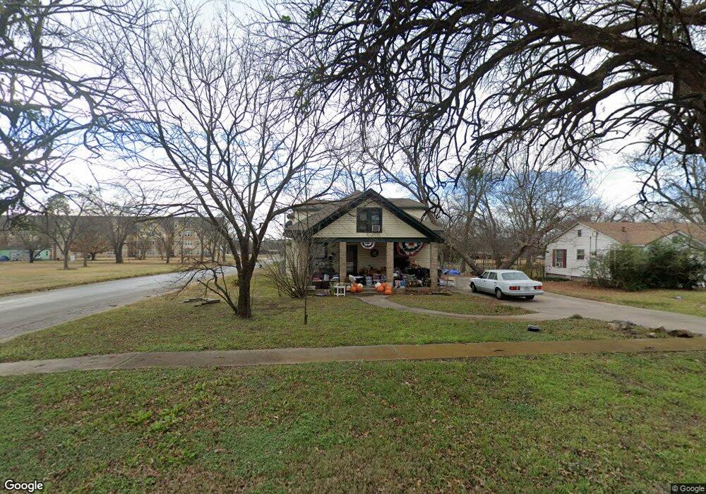1302 N Luckett St, Sherman, TX 75090 - photo 1
