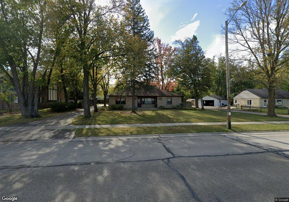 N81W15151 Appleton Ave, Menomonee Falls, WI 53051 - photo 1