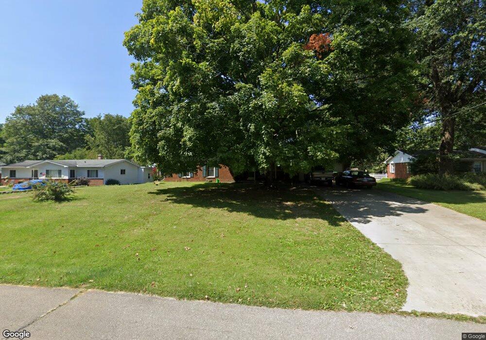 3330 Marilyn St, Columbus, IN 47203 - photo 1