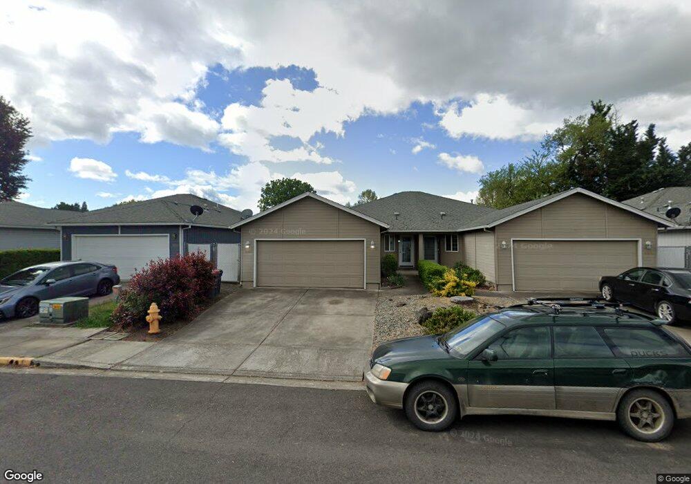 1002 Brandi Way, Central Point, OR 97502 - photo 1