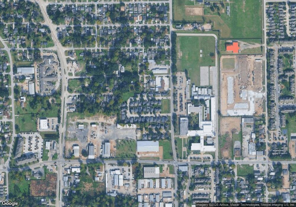 218 N Native Ln, Houston, TX 77022 - photo 1