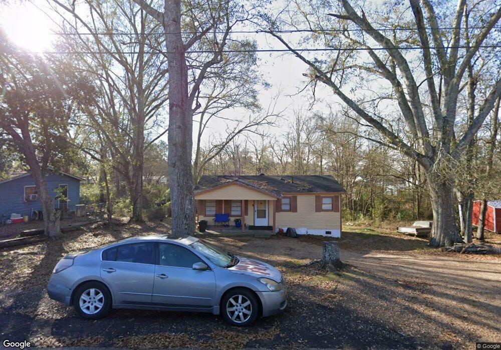 313 Simmons St, Hazlehurst, MS 39083 - photo 1