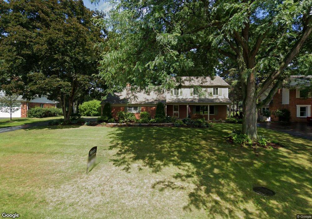 325 Woodedge Dr unit Bldg-Unit, Bloomfield Hills, MI 48304 - photo 1