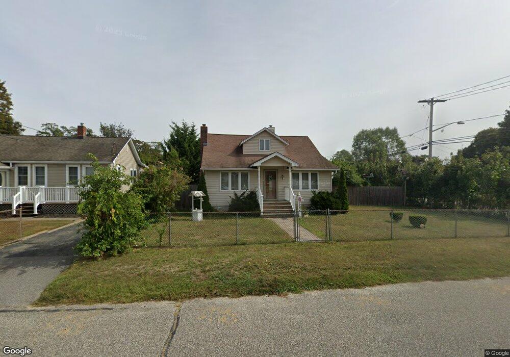203 Ferndale Blvd, Islip, NY 11751 - photo 1