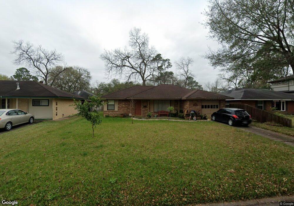 2211 Hewitt Dr, Houston, TX 77018 - photo 1