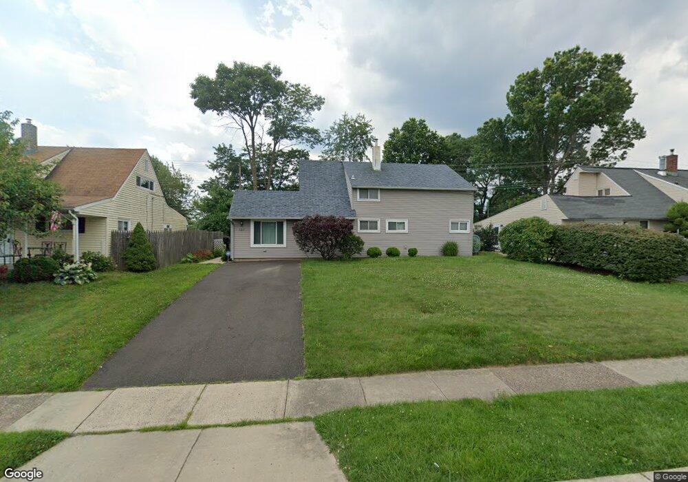 127 Goldengate Rd, Levittown, PA 19057 - photo 1