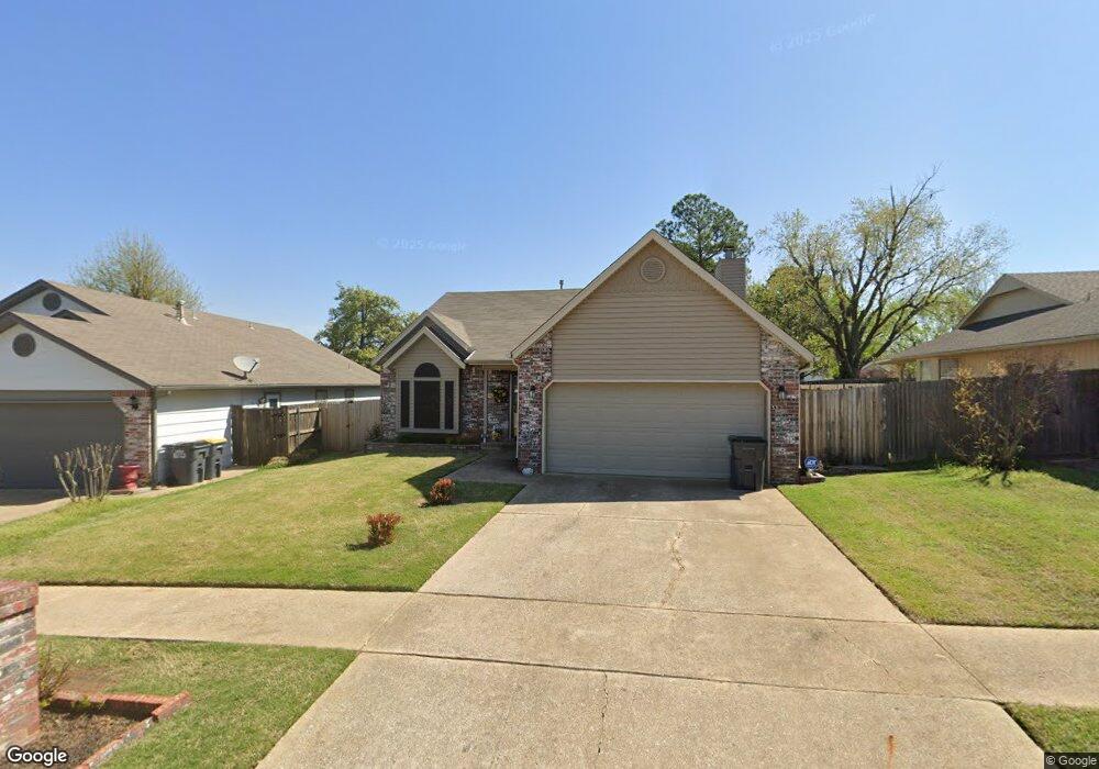 11127 S Locust Ct, Jenks, OK 74037 - photo 1