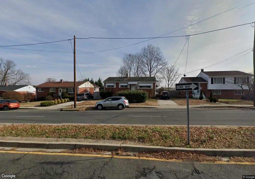 6105 Sargent Rd, Hyattsville, MD 20782 - photo 1