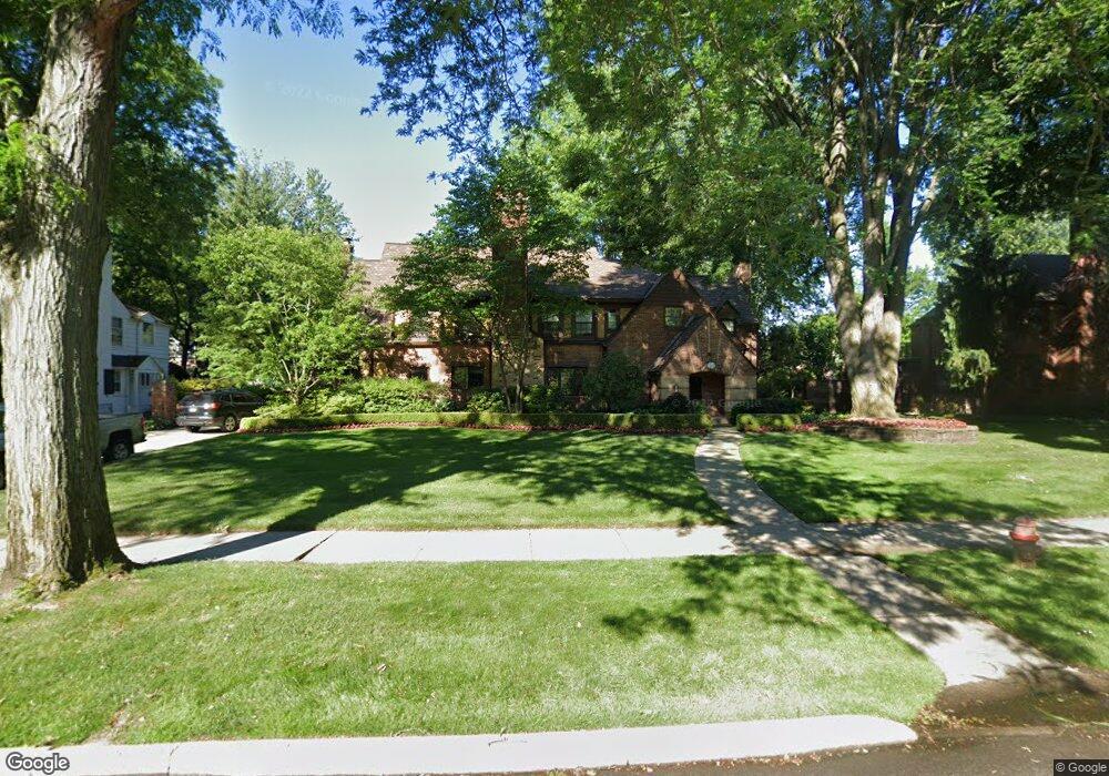 847 Whittier Rd, Grosse Pointe Park, MI 48230 - photo 1