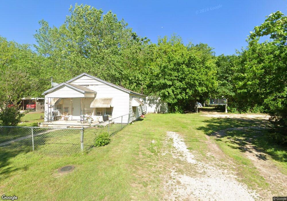 512 Gladys St, Gainesville, TX 76240 - photo 1